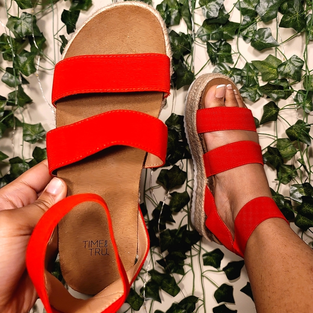 💎Red Platform Sandal💎 - Picture 3 of 3